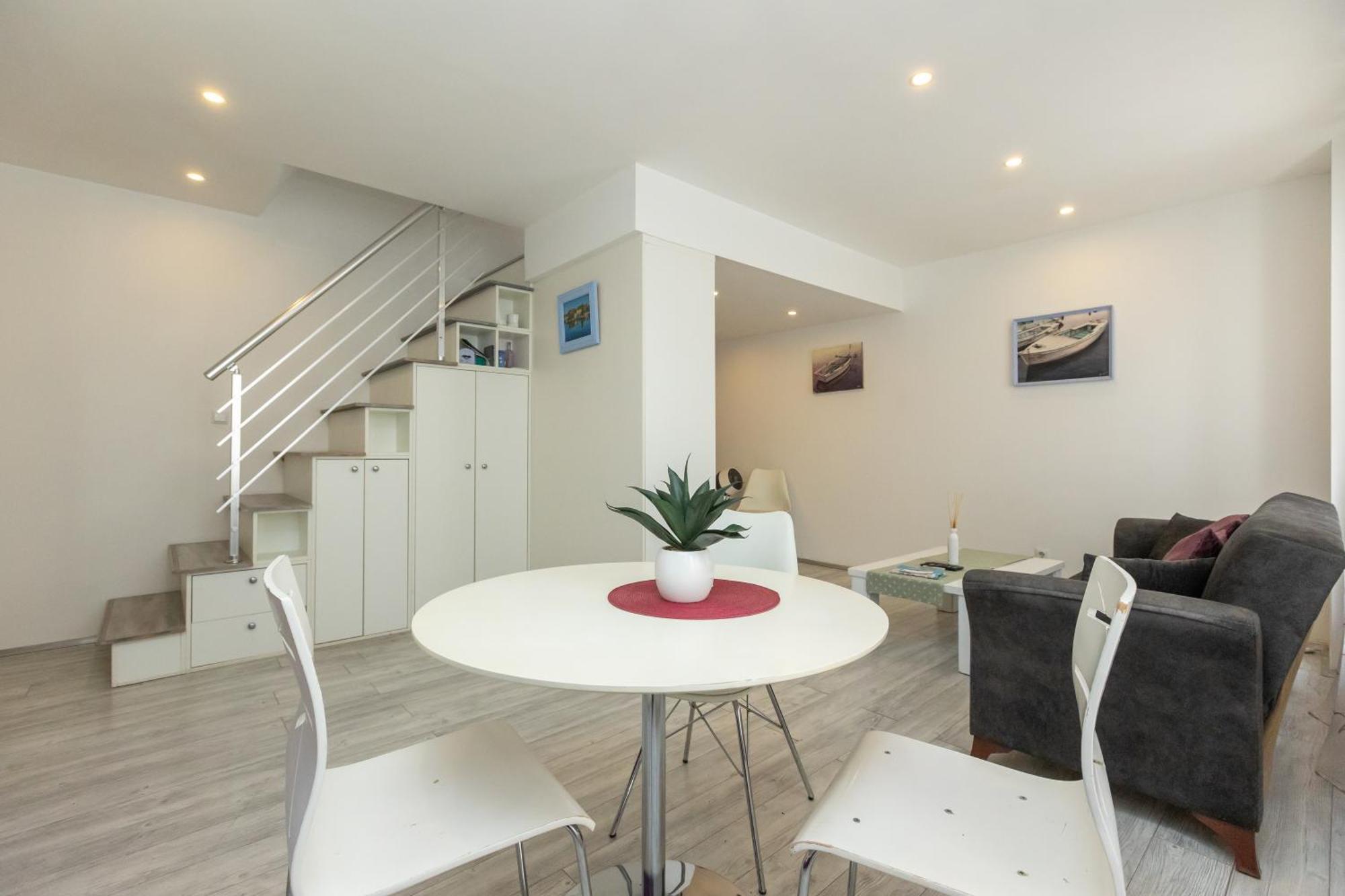 Alpha Loft 1Br Apartment In Center Zadar Dış mekan fotoğraf
